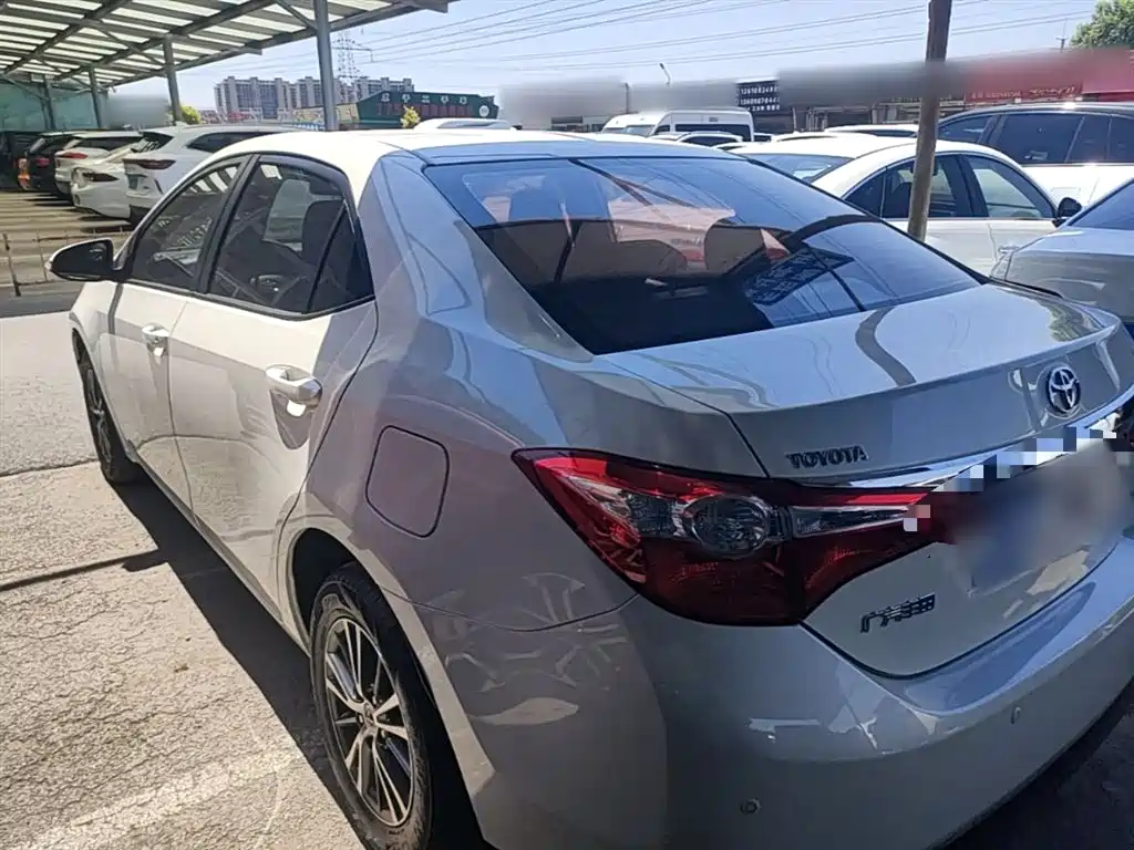 Levin 1.6 G CVT Elite