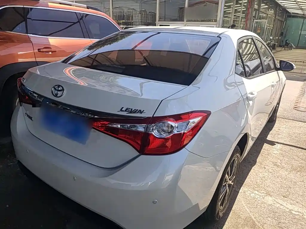 Levin 1.6 G CVT Elite