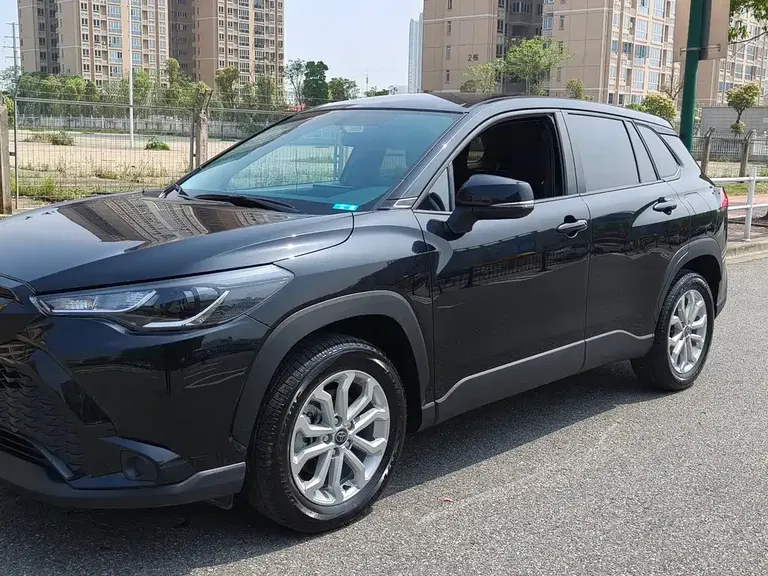 Toyota Frontlander 2.0 L CVT Elite