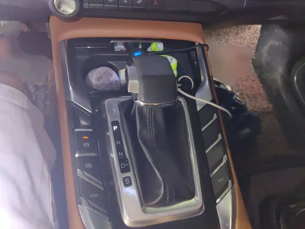 Zotye T500 1.5 T Auto Intelligent Connected Distinguished
