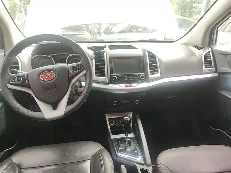 JAC Refine S3 1.5 L CVT Luxury Smart