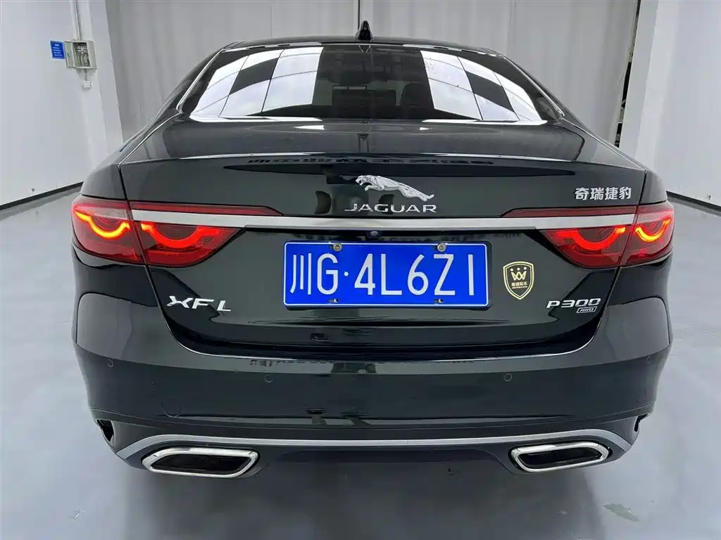 Jaguar XFL XFL 2.0 T P300 4 WD Flagship Sport