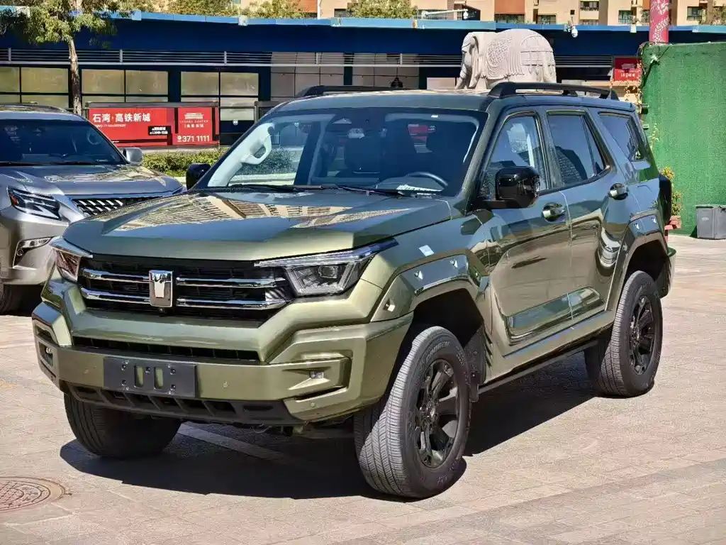 Tank 400 NEV Hi4-T Offroad