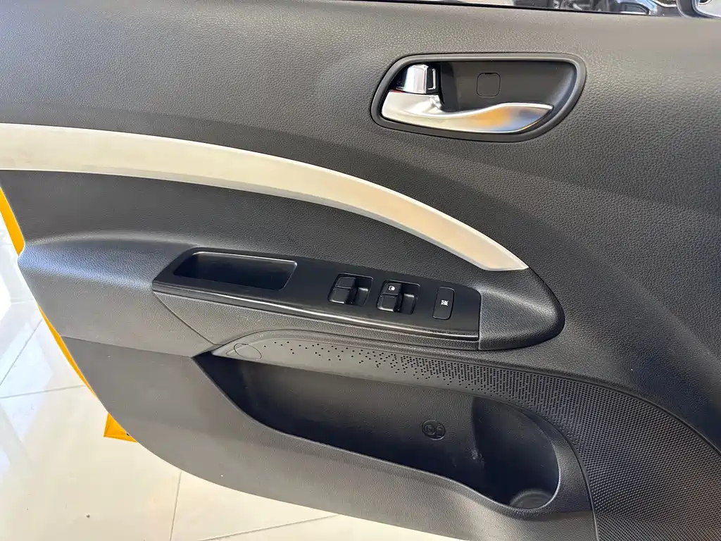 Stonic 1.4 L CVT Sunroof