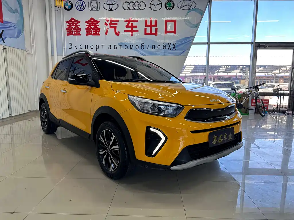 Stonic 1.4 L CVT Sunroof