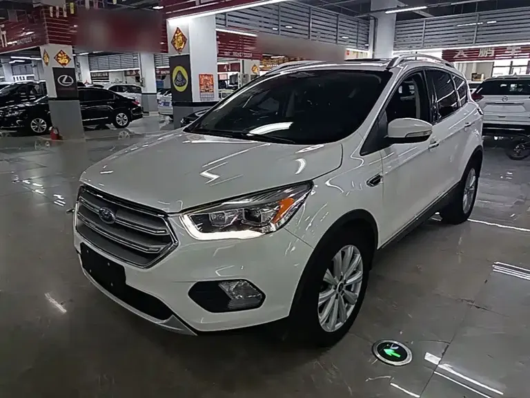 Ford Kuga EcoBoost 245 4 WD Grand Wing