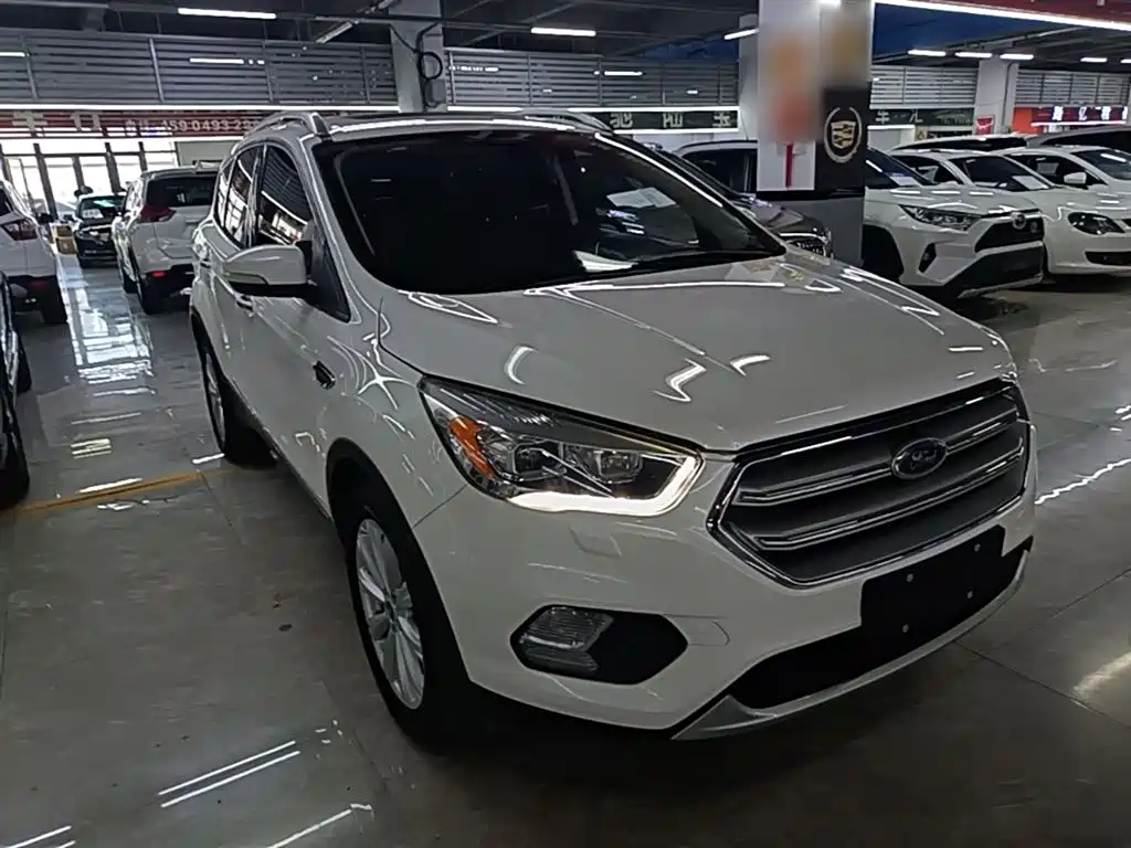 Kuga EcoBoost 245 4 WD Grand Wing