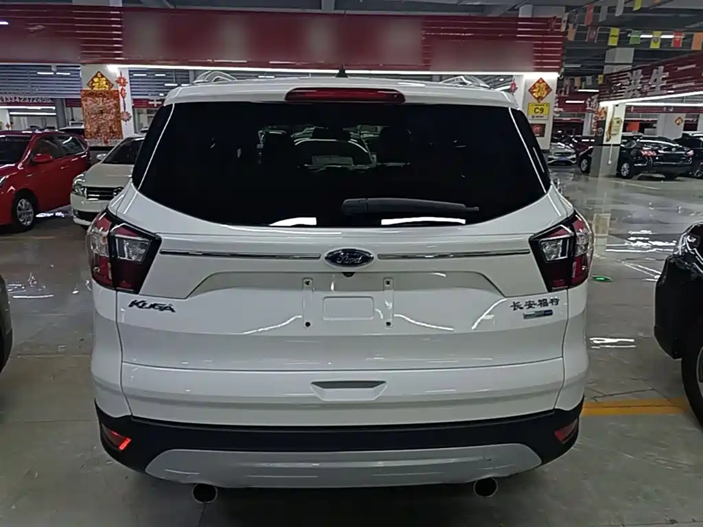 Kuga EcoBoost 245 4 WD Grand Wing