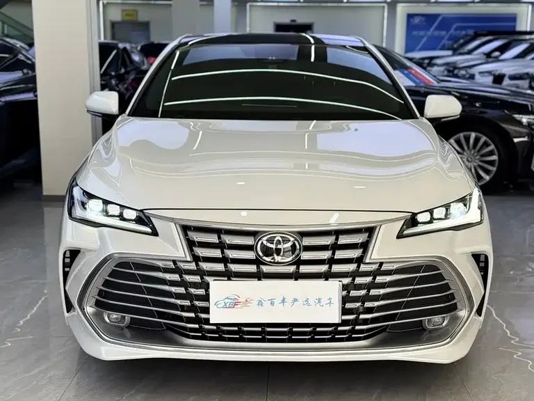 Toyota Avalon 2.0 L Luxury
