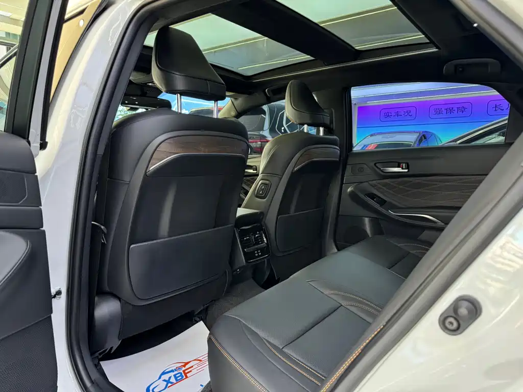 Avalon 2.0 L Luxury