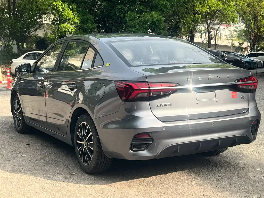 Roewe i5 1.5 L CVT Stellar