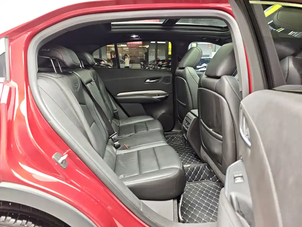 Cadillac XT4 凯迪拉克XT4 2020款 28 T 四驱铂金版