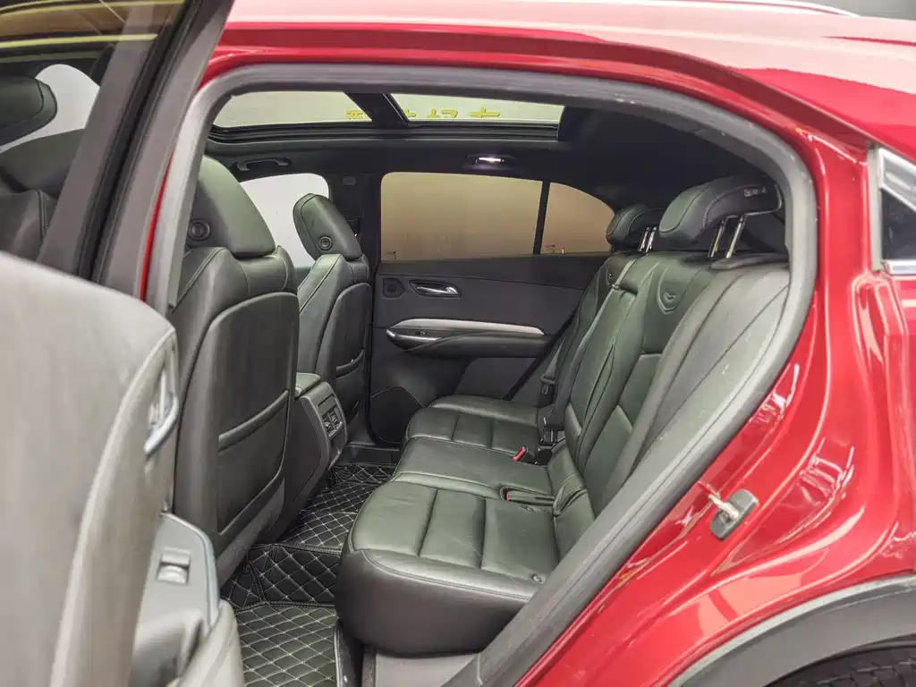 Cadillac XT4 凯迪拉克XT4 2020款 28 T 四驱铂金版