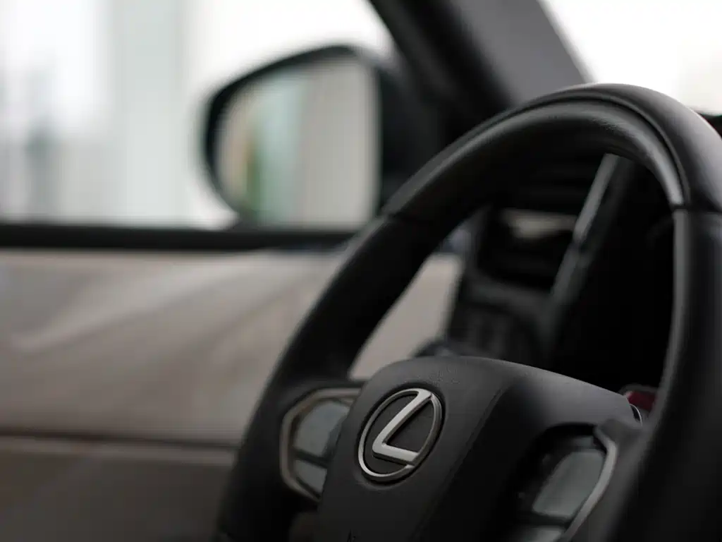 Lexus LM 500 h 6-seat Supreme
