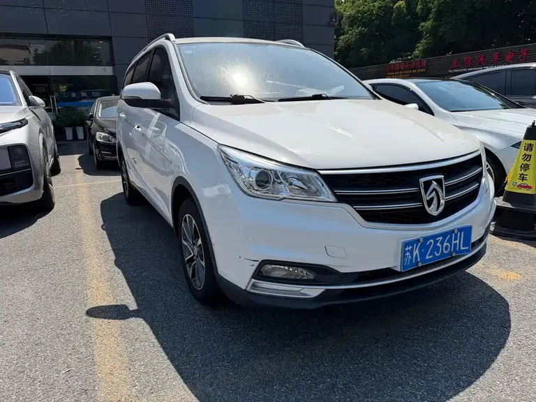 Baojun 730 1.5 T CVT Fashion 7-seat CN-VI