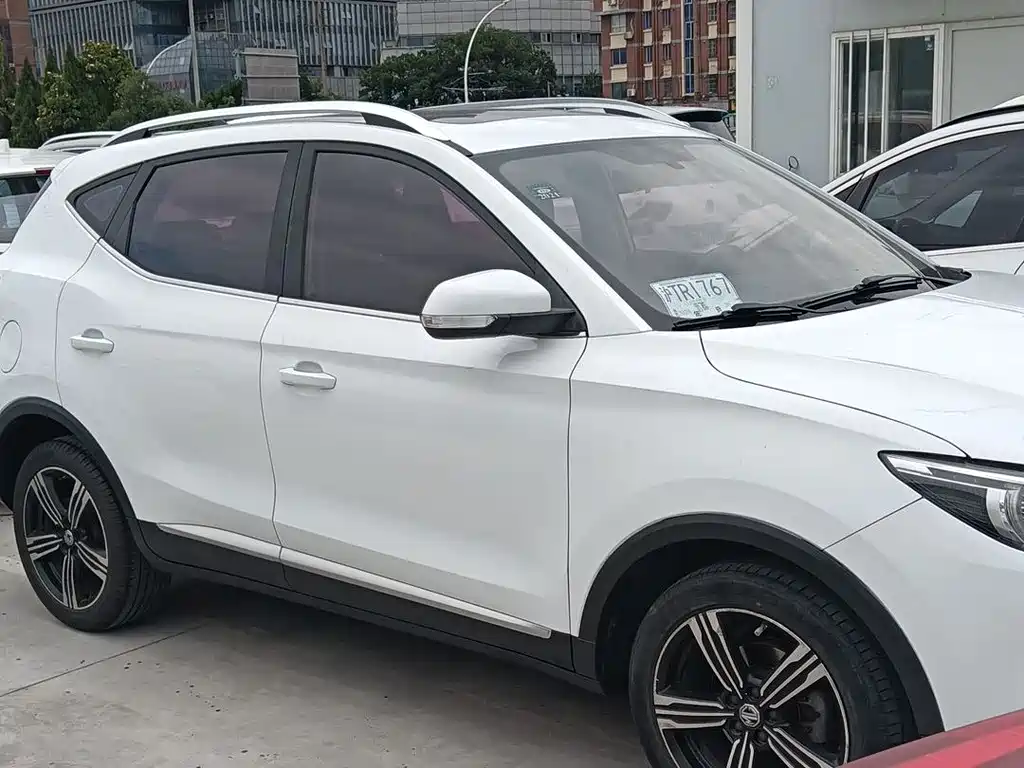 MG ZS 1.5 L Auto Luxury CN-V