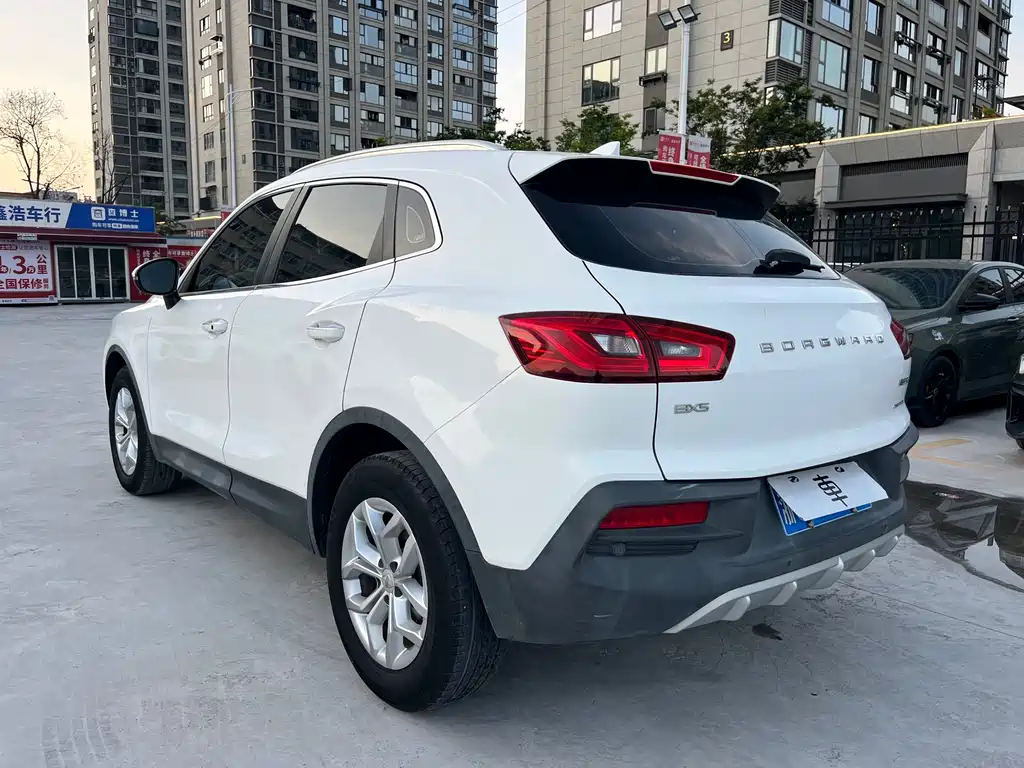Borgward BX5 20 TGDI Auto 2 WD Pioneer