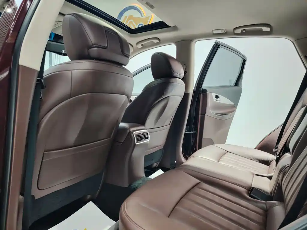 Infiniti QX50 2.5 L Joy