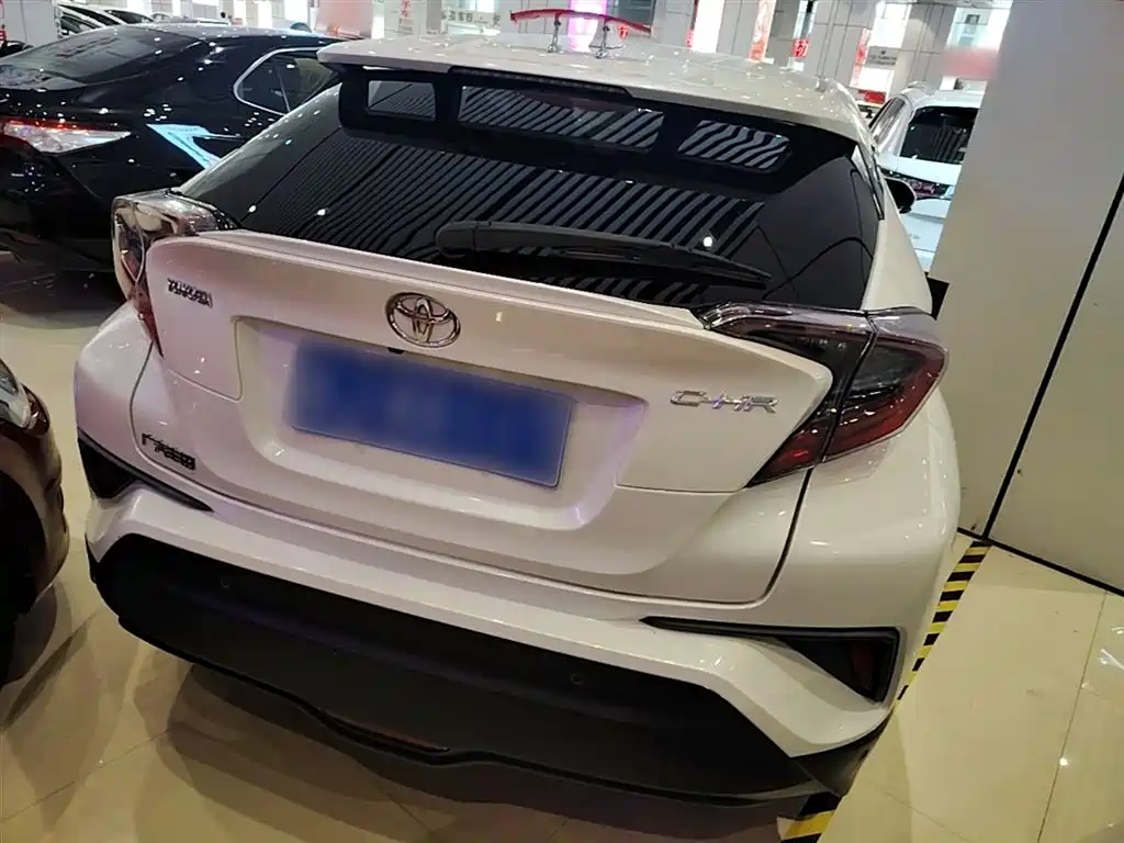 Toyota C-HR 丰田C-HR 2018款 2.0 L 豪华天窗版 国V
