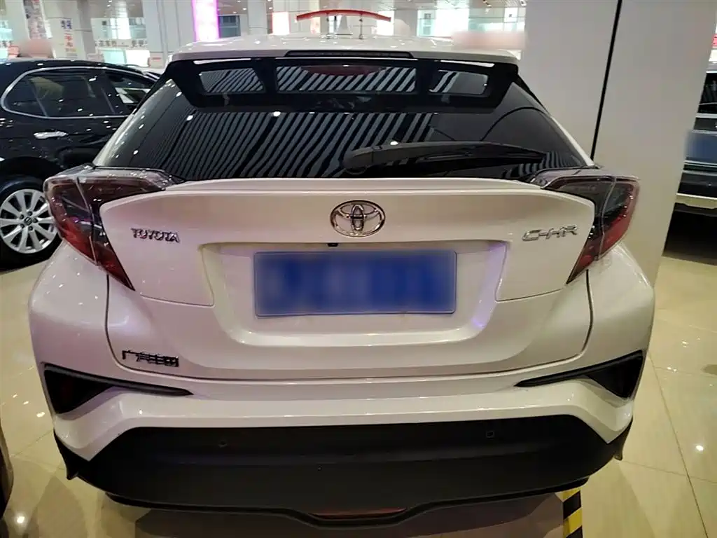 Toyota C-HR 丰田C-HR 2018款 2.0 L 豪华天窗版 国V