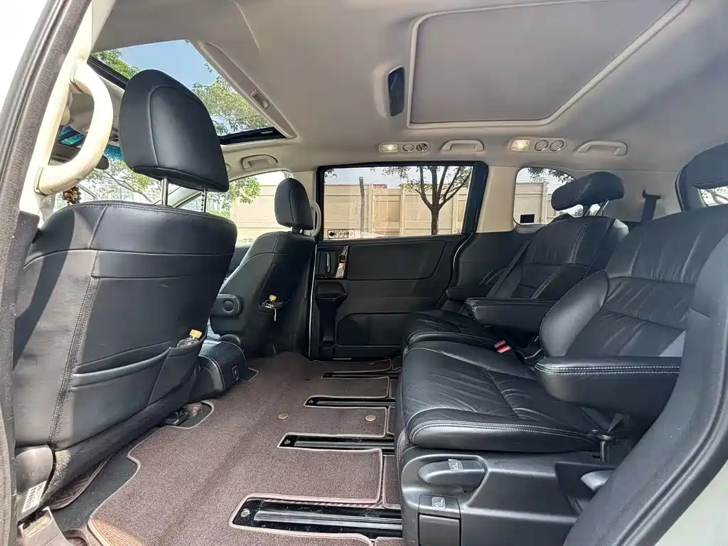 Elysion 2.4 L Style
