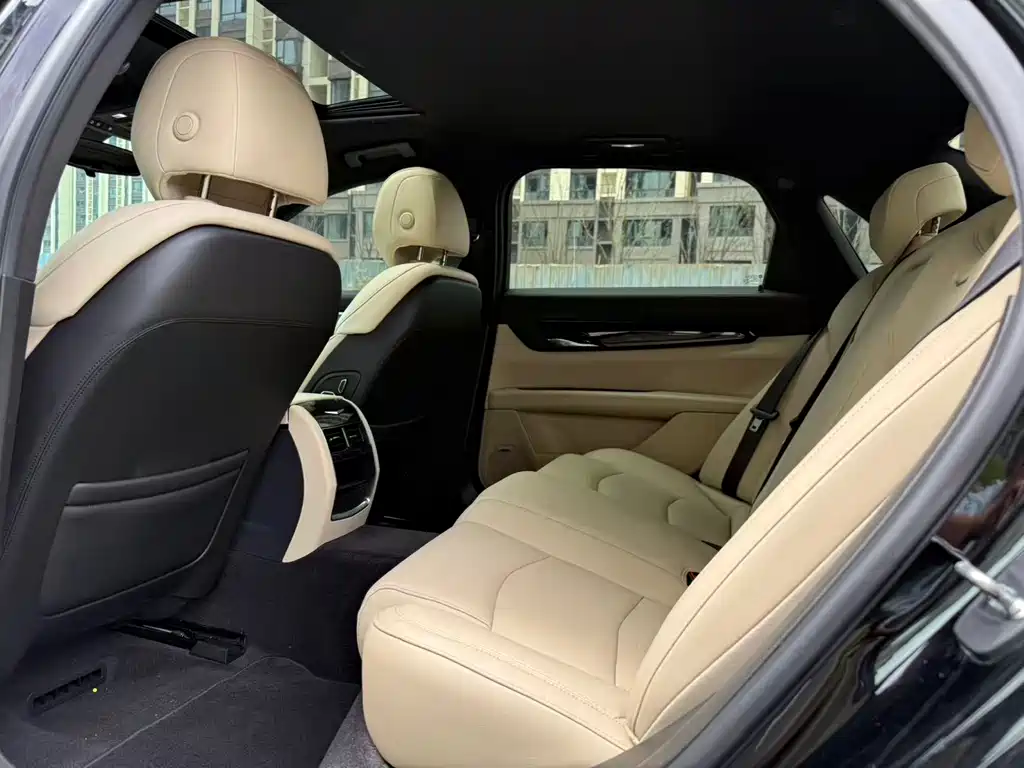 Cadillac CT6 28 T Fashion