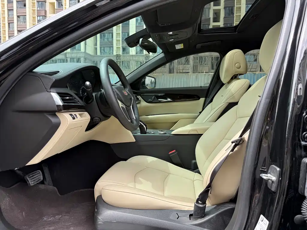 Cadillac CT6 28 T Fashion