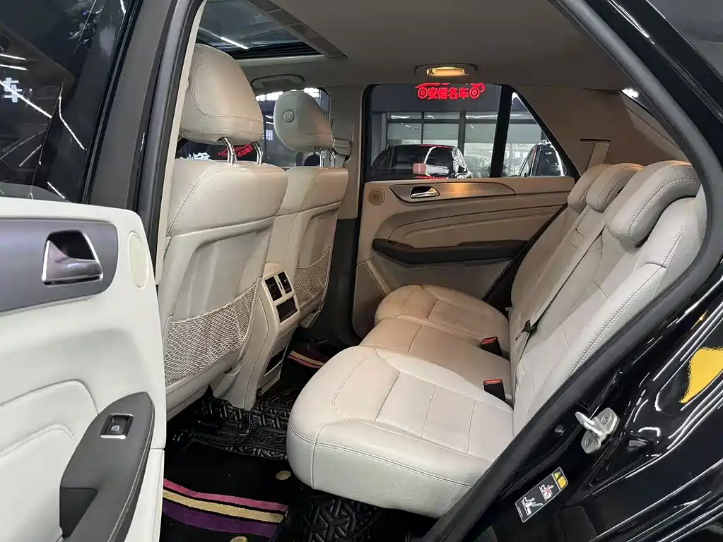 Mercedes-Benz M-Class ML 320 4 MATIC