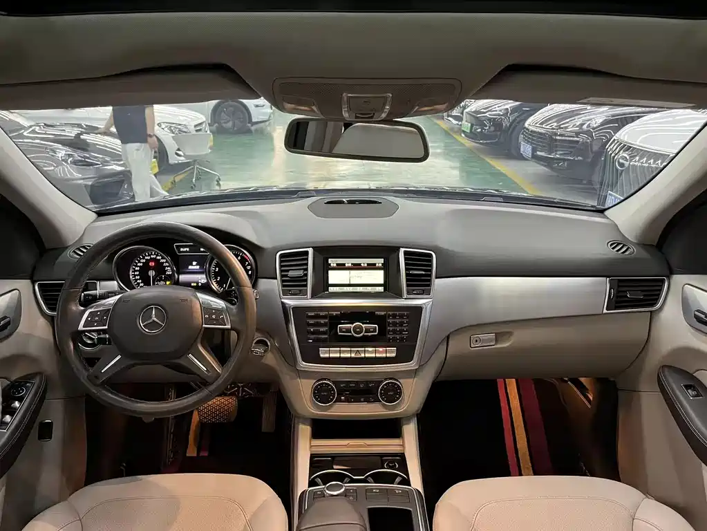 Mercedes-Benz M-Class ML 320 4 MATIC