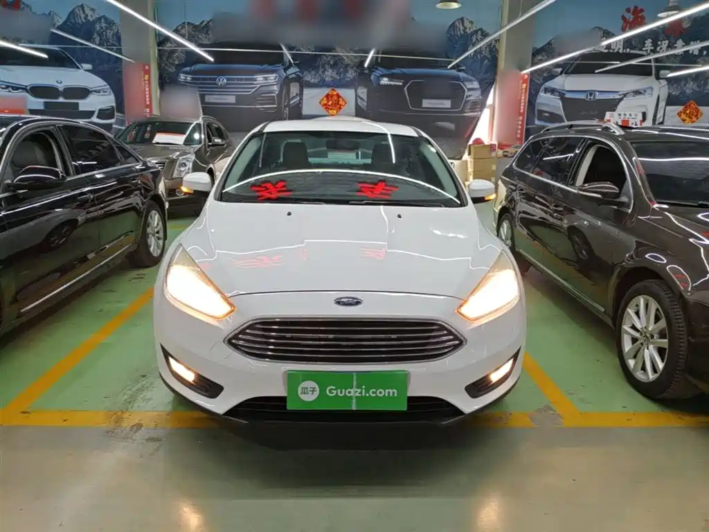 Focus Sedan 1.6 L Auto Comfort Smart Travel