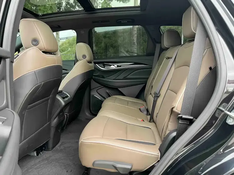 Buick Enclave 652 T 4 WD Premium Flagship 7-seat