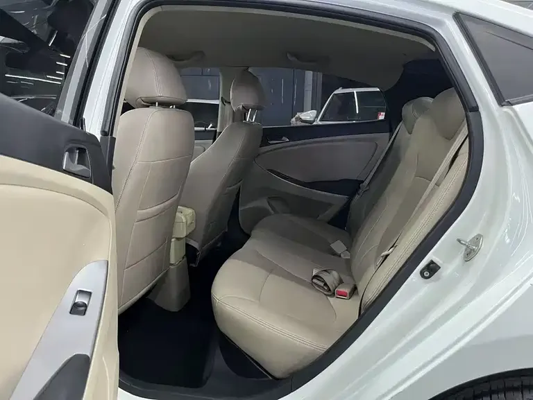 Hyundai Accent 1.4 L Auto Intelligent GLS