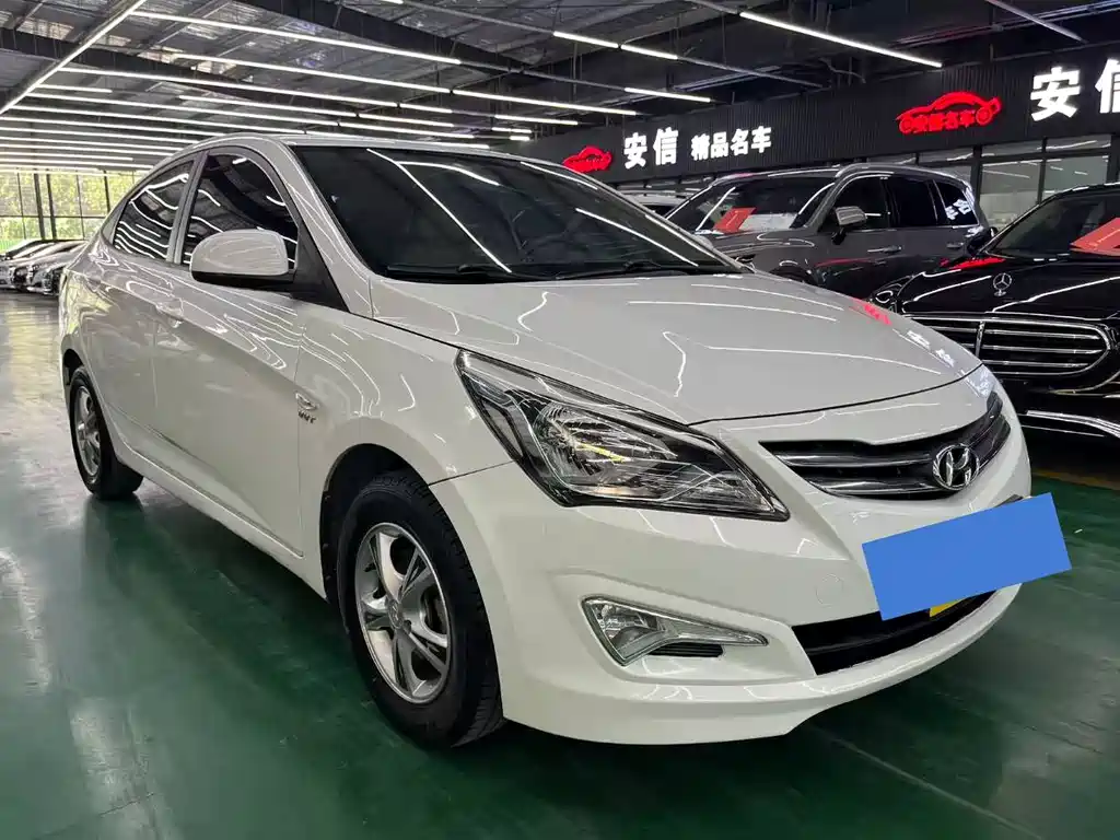 Accent 1.4 L Auto Intelligent GLS