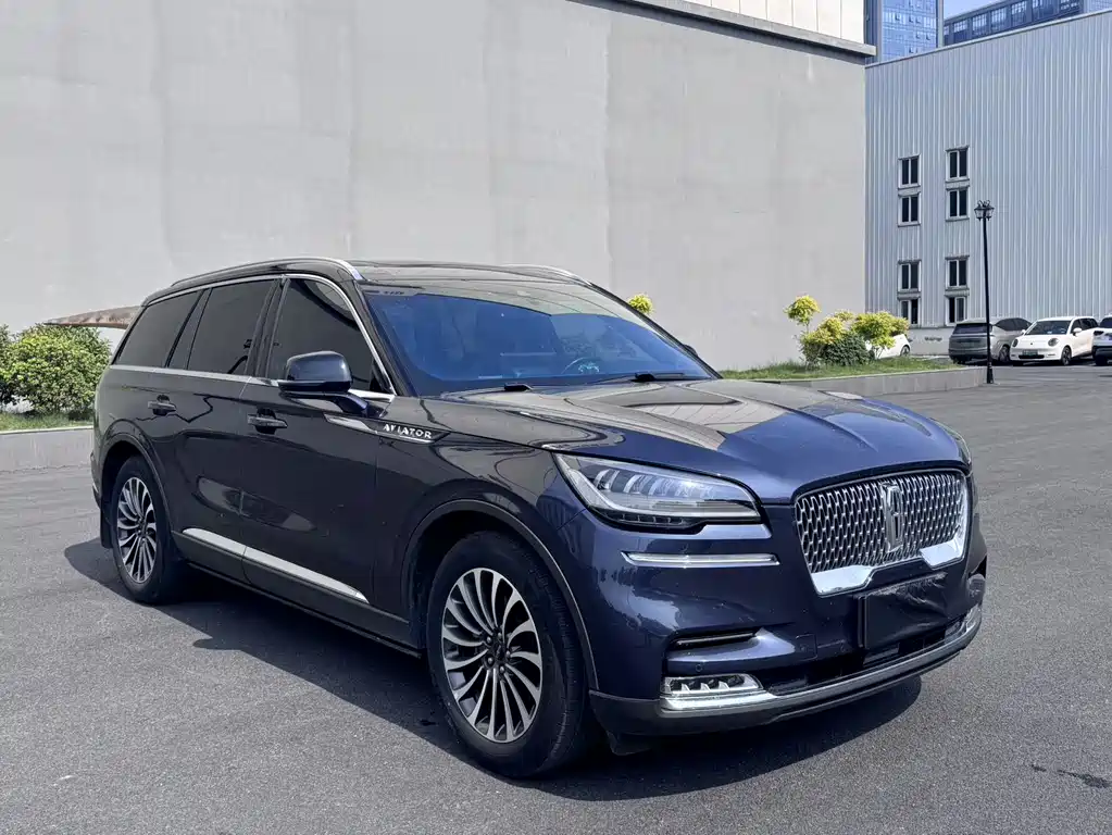 Aviator 3.0 T V6 4 WD Premium