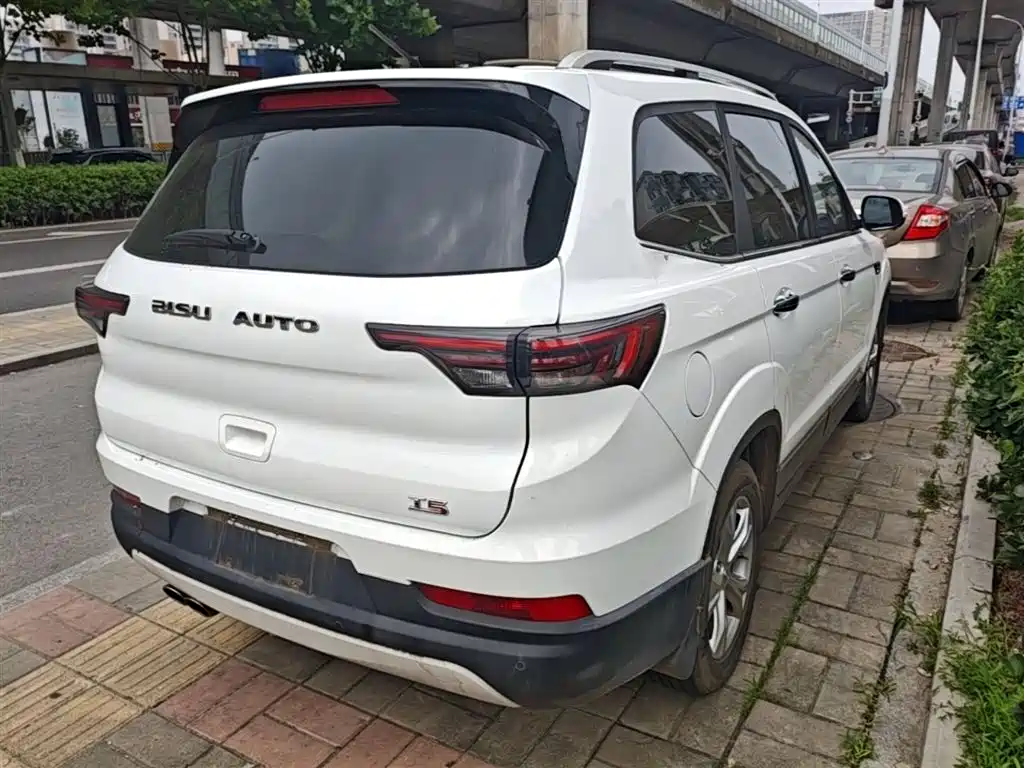 Bisu T5 比速T5 2017款 1.5 T 手动尊贵型