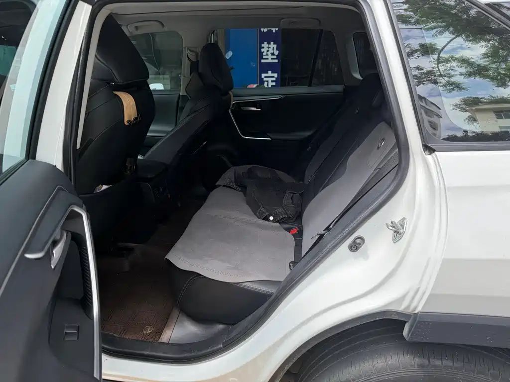 Wildlander 2.0 L CVT 4 WD Luxury PLUS