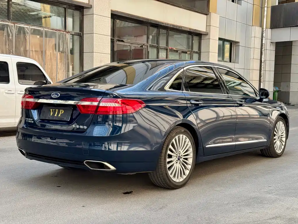 Taurus EcoBoost 245 Supreme