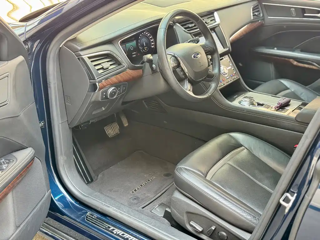 Taurus EcoBoost 245 Supreme