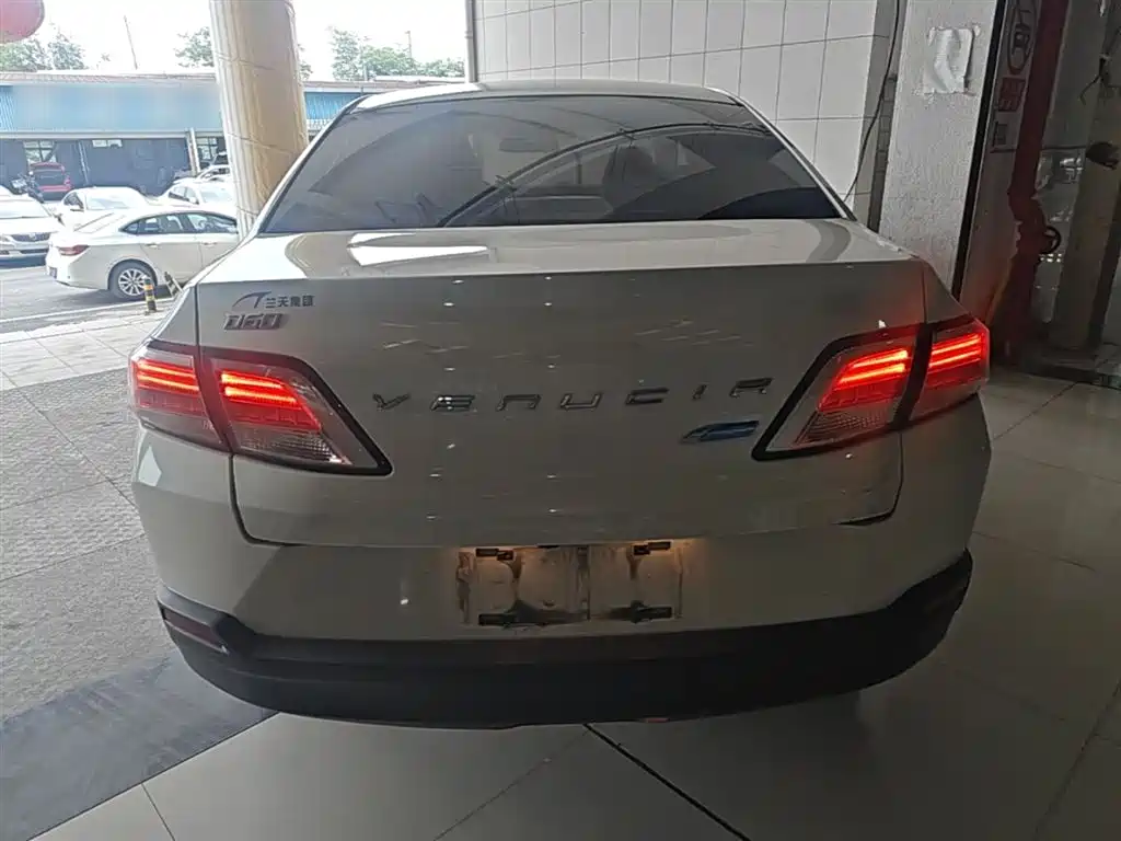 Venucia D60 启辰D60 2020款 1.6 L XE CVT进享版