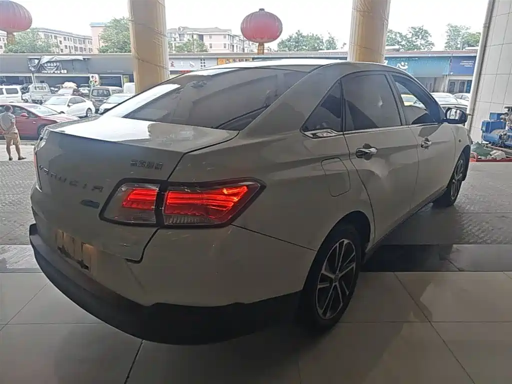 Venucia D60 启辰D60 2020款 1.6 L XE CVT进享版