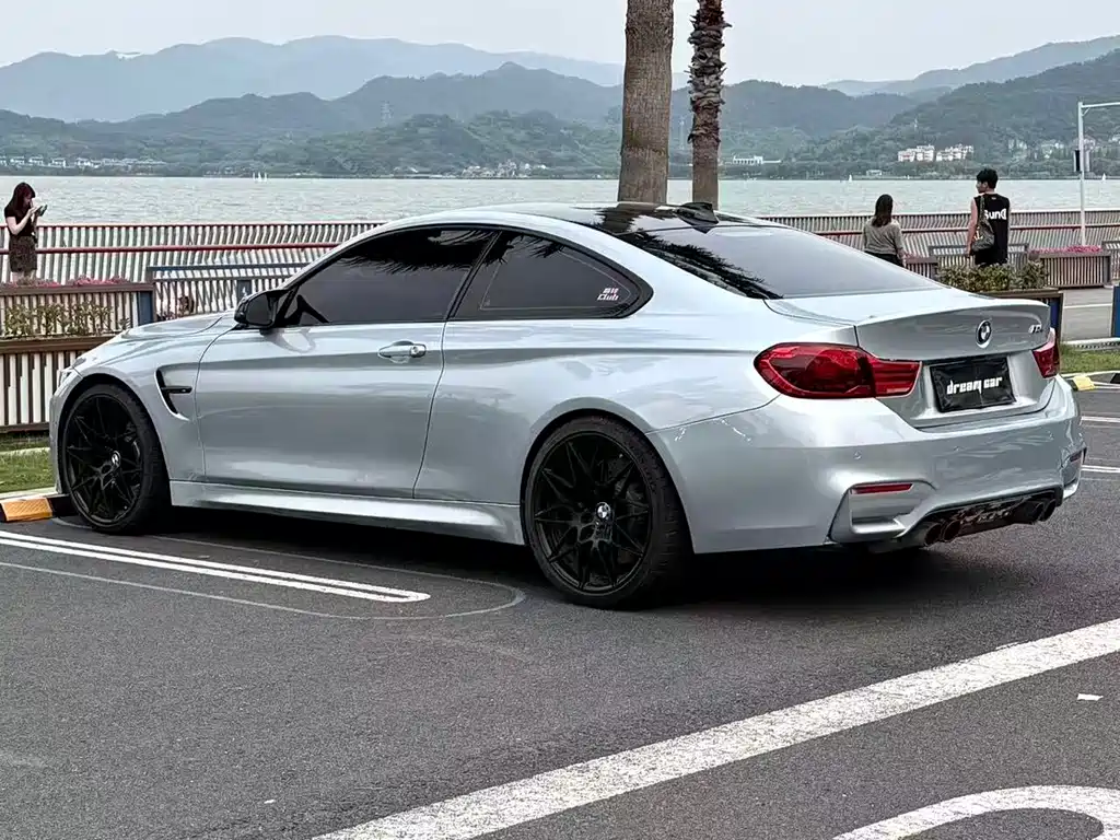 BMW M4 M4 2-door Coupe
