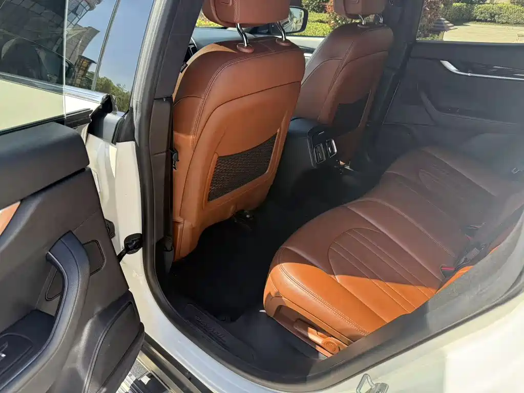 Levante 3.0 T Classic