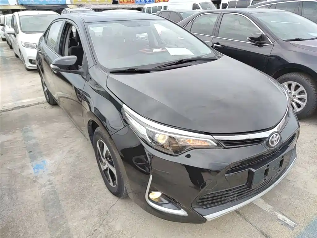 Levin Facelift 185 T CVT Elite CN-V
