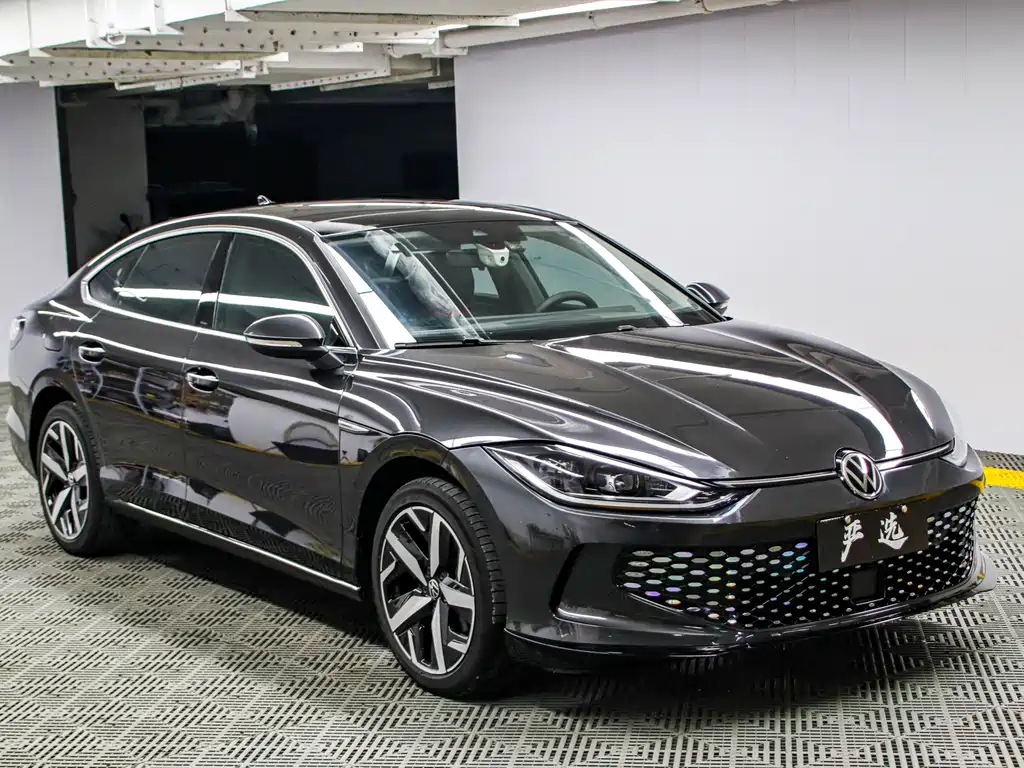 Lamando Lamando L 280 TSI DSG Spicy Cool