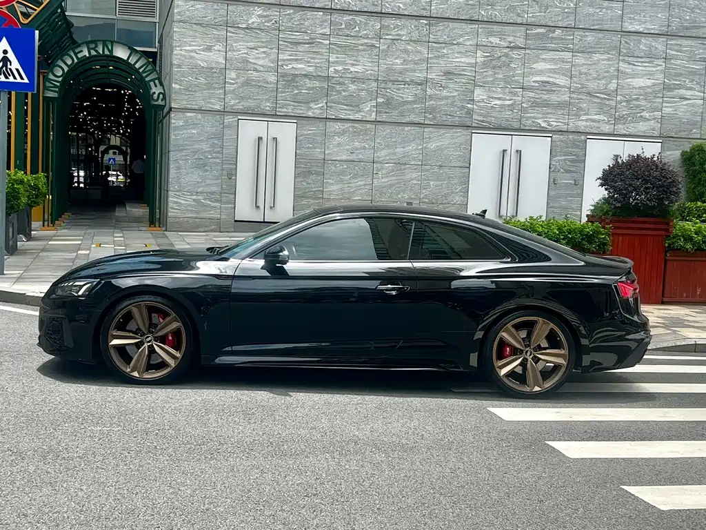 Audi RS 5 RS 5 2.9 T Coupe Dark Gold