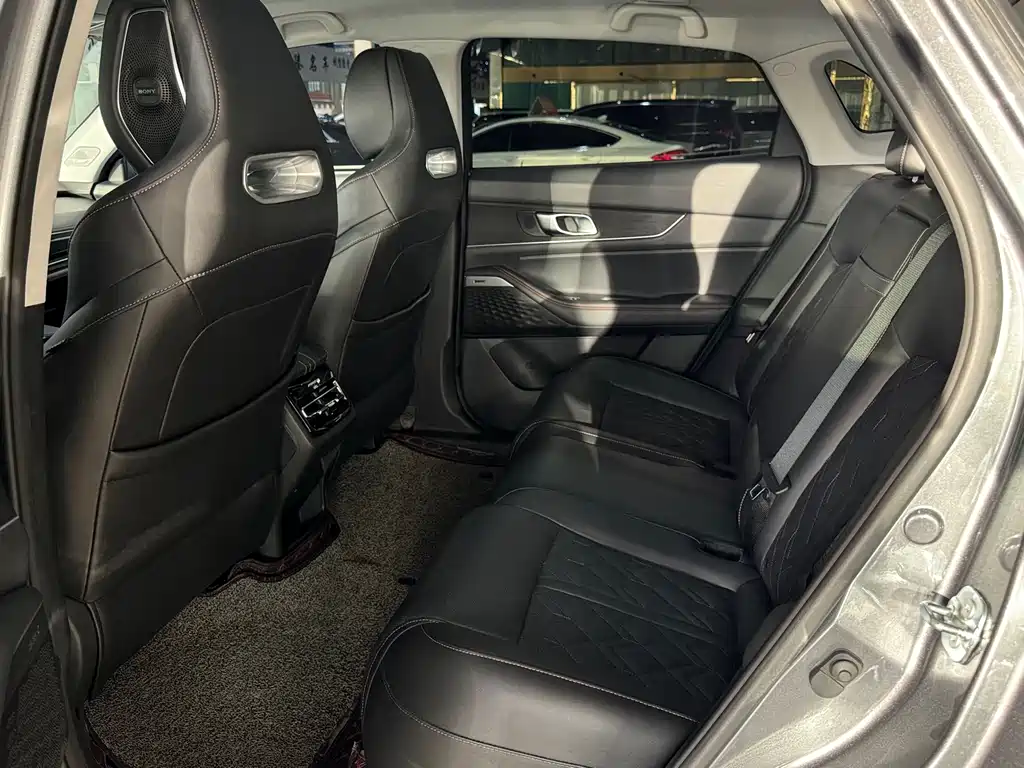 Changan UNI-K 2.0 T Distinguished