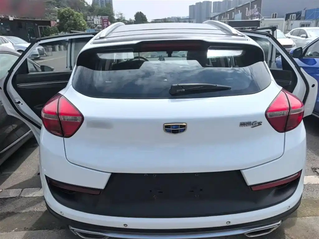 Emgrand GS Sport 1.3 T Manual Leading Style