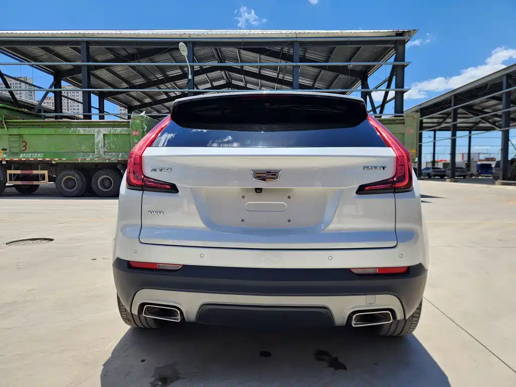 Cadillac XT4 28 T 4 WD Platinum
