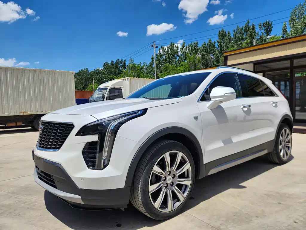 Cadillac XT4 28 T 4 WD Platinum