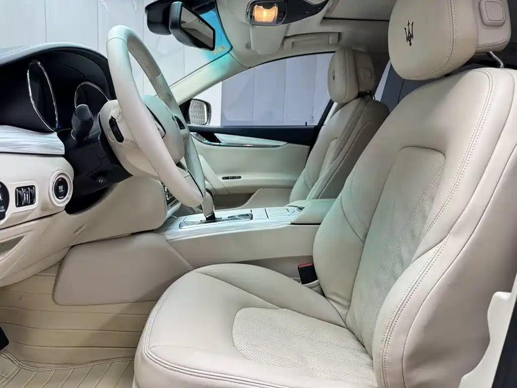 Quattroporte 3.0 T Standard